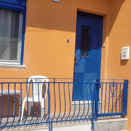 The Warm House Aegina Villa ภายนอก รูปภาพ